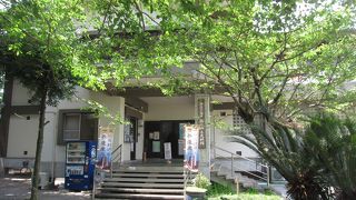 江川邸のすぐ脇にある郷土資料館