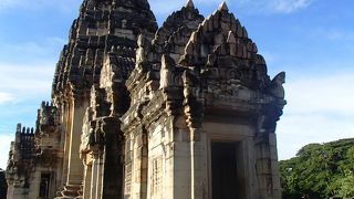 コラートから日帰りできるクメール遺跡