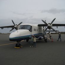 搭乗は徒歩で・・・。期待と不安が交錯します（笑）