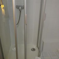 シャワールーム　1/4円形です
