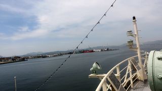 船長気分を味わったあとは、デッキからの展望を楽しむ