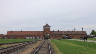 拡張された負の遺産の収容所