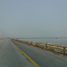 ひたすら海上を走ってマナーマへ