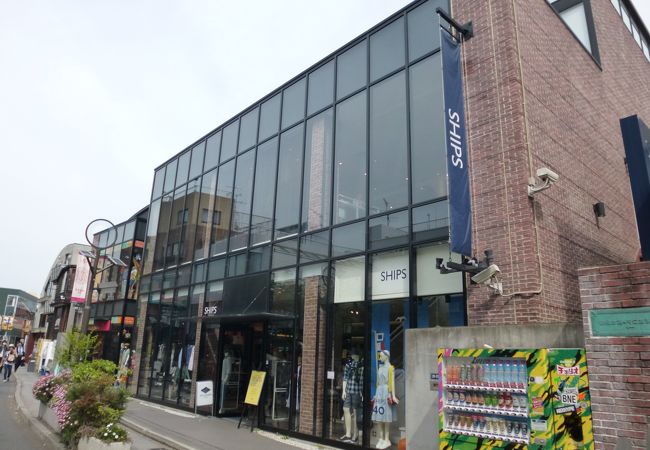 キャットストリート沿いです