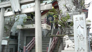 太田道灌が夫人の安産祈願で作った神社だそうです