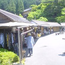 １２時頃の朝市です。