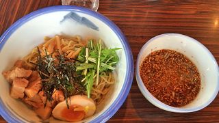 女性一人でも入れるラーメン屋さん