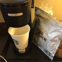 部屋のコーヒーはスタバ