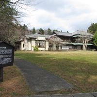 敷地内にある渋沢邸