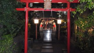 ひっそりとあります