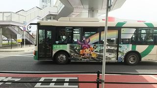 「かつなりくん」走る広告塔