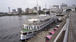 ウエディングも可能な観光船