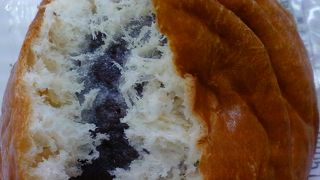 人気の大福あんぱん食べてみました。