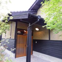 離れの部屋への入口