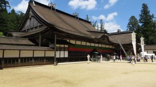 内部は結構広いので内拝するのに時間かかります。