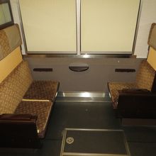 3,4号車の座席例