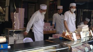 素朴で美味しい人形焼