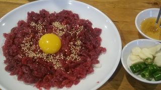 広藏市場のユッケ専門店