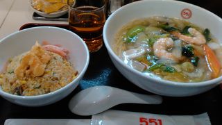 豚まん以外も…