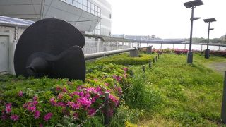 誰もが通りすぎてしまう