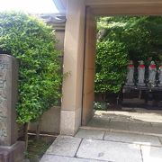 仙台坂の途中にあるお寺