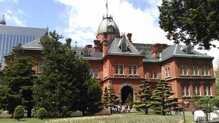 北海道庁赤レンガ庁舎は、威風堂々の重要文化財