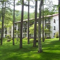 ホテルの宿泊棟です。合計７２室あります。