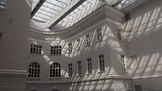 エルミタージュの新館がオープン