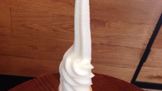 かき氷に近い、エッジのきいたアイス。