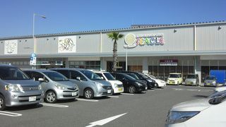 観覧車が有名ですが、お店もなかなか良いです。