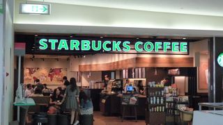 南ターミナル（全日空側）の２階にあります