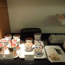 カップラーメン対決！香港VS日本（笑）