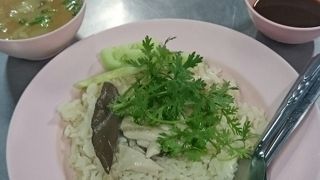 カオマンガイを食べた。