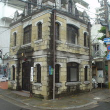 お隣には洋館風の丸山公園交番が！必見です＾＾