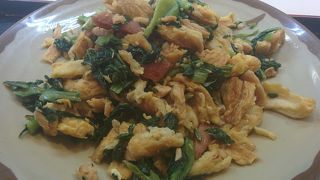 まさにローカルの食堂