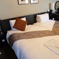 セミダブルがくっ付いて設置してあります