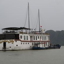 Heritage Line Violet Cruise - Halong Bay & Lan Ha Bay