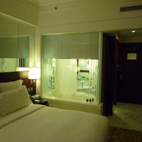 部屋からバスルームを見ると・・・