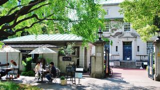 横浜港の開港時の歴史が一目瞭然。旧英国総領事館の旧館は、建物として一見の価値あり。