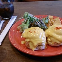 エッグベネディクト