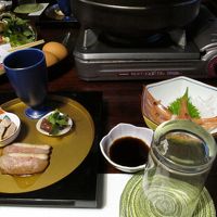 夕食の一部。卵がこだわって作られたものらしいです。