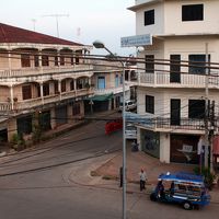 朝６時台には、運が良ければ托鉢僧の行列が見られるかも。