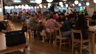 成田空港第三ターミナル フードコート