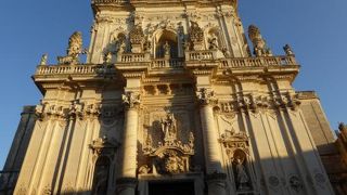 レッチェのメインストリートで最も美しいバロック教会♪