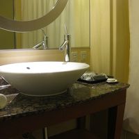 ハードの古さゆえ、バスルームが今一歩の客室が多いです