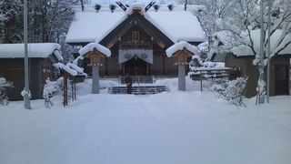 稚児舞が受け継がれている神社です