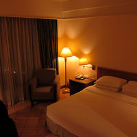 広くはないが快適な客室