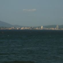 宍道湖の向こうに見えているのが松江の町並みです