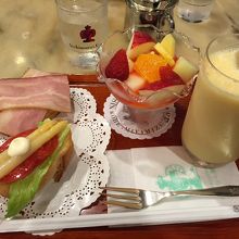 人気モーニング