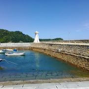 御手洗の駐車場の近くにあります